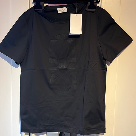 Salvatore ferragamo gancini logo T-shirt black size medium is brand new - Picture 2 of 6